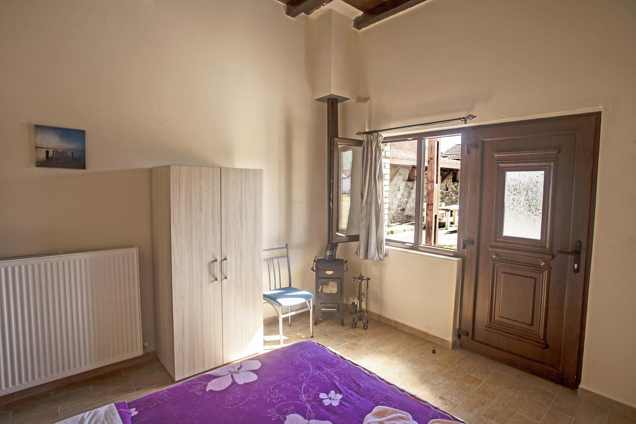 Ihnilatis Bed and Breakfast Kerkíni Eksteriør billede